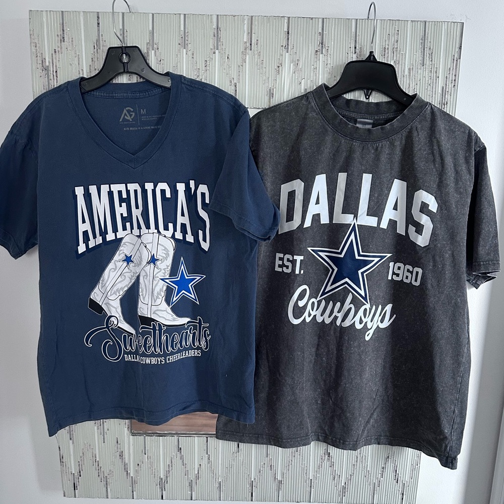 Dallas Cowboys T-Shirt Bundle of 2 Woman Man Graphic Tees NFL Fan Apparel Sz M